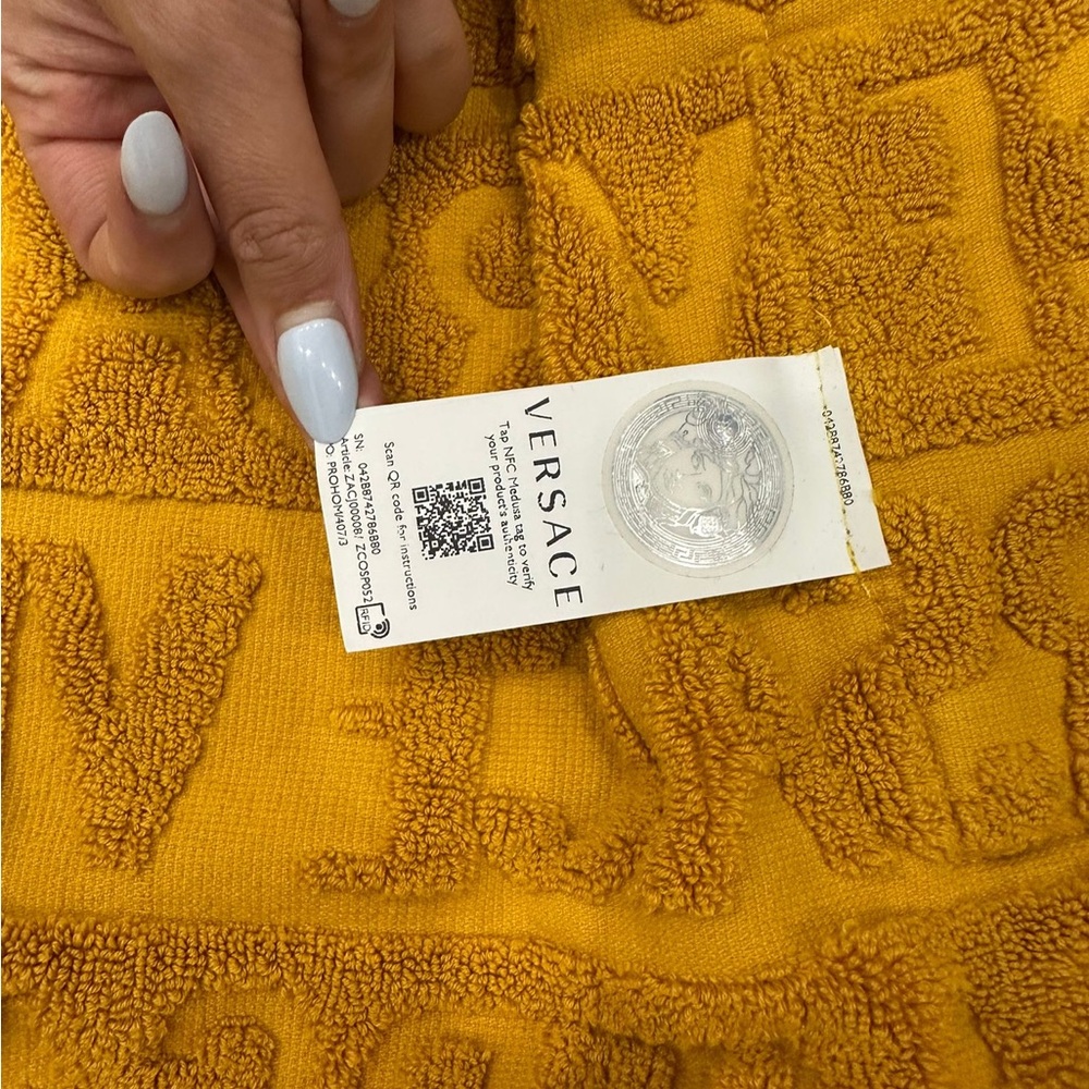 Versace Gold Textured Robe (Large) - Picture 6 of 15